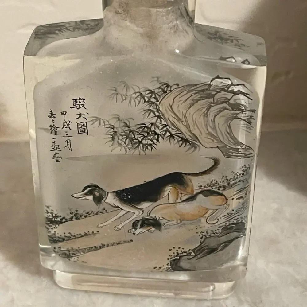 Vintage snuff Bottle asian with dogs